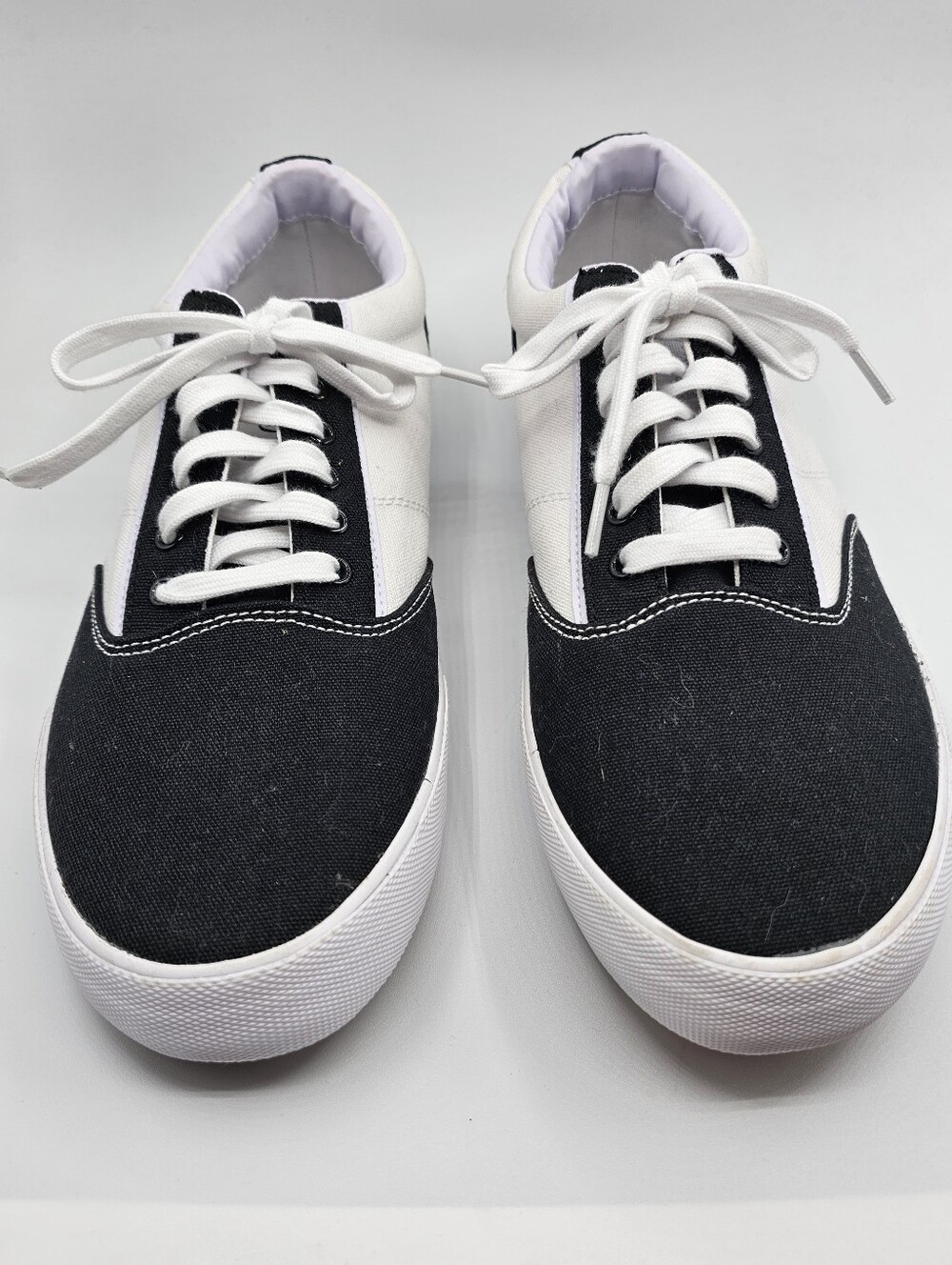 Hurley Hobart Black and White Lace Sneakers